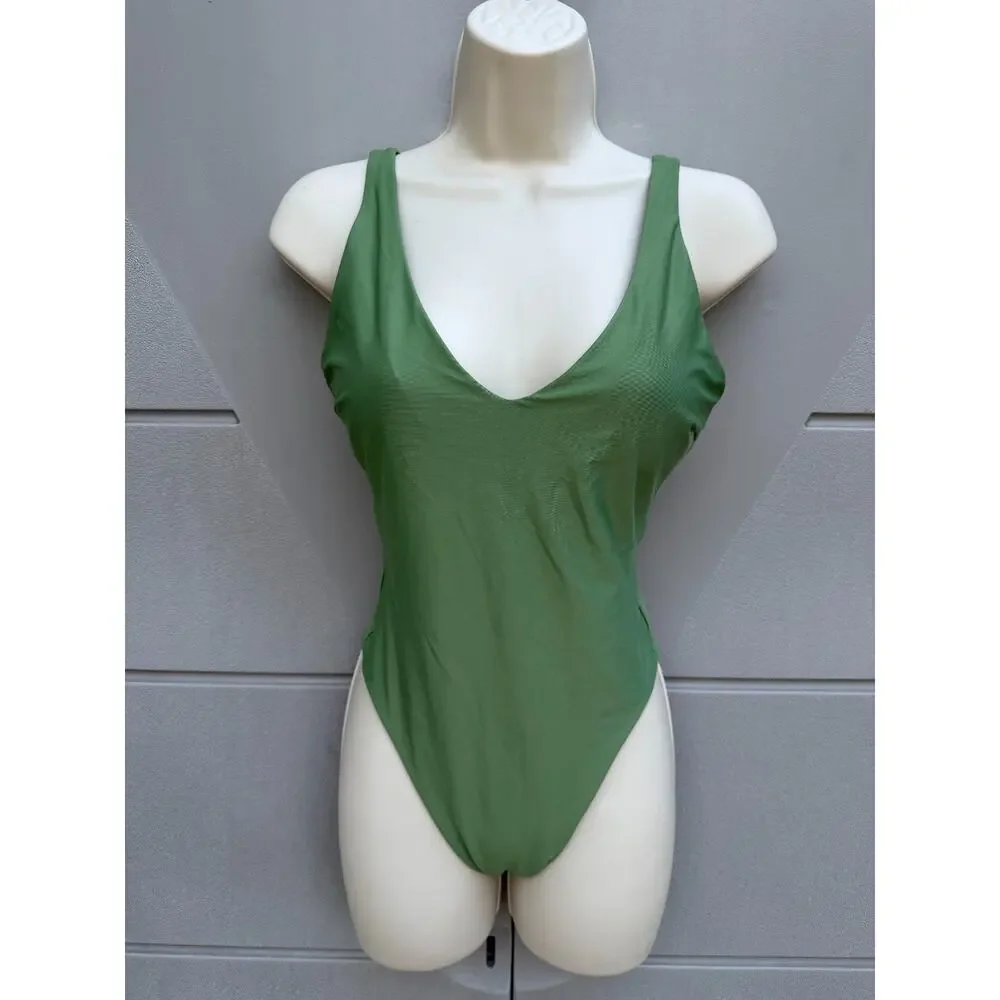 Lululemon Waterside V-Neck Cedar Green One Piece Swimsuit 8 Plunge Resort READ